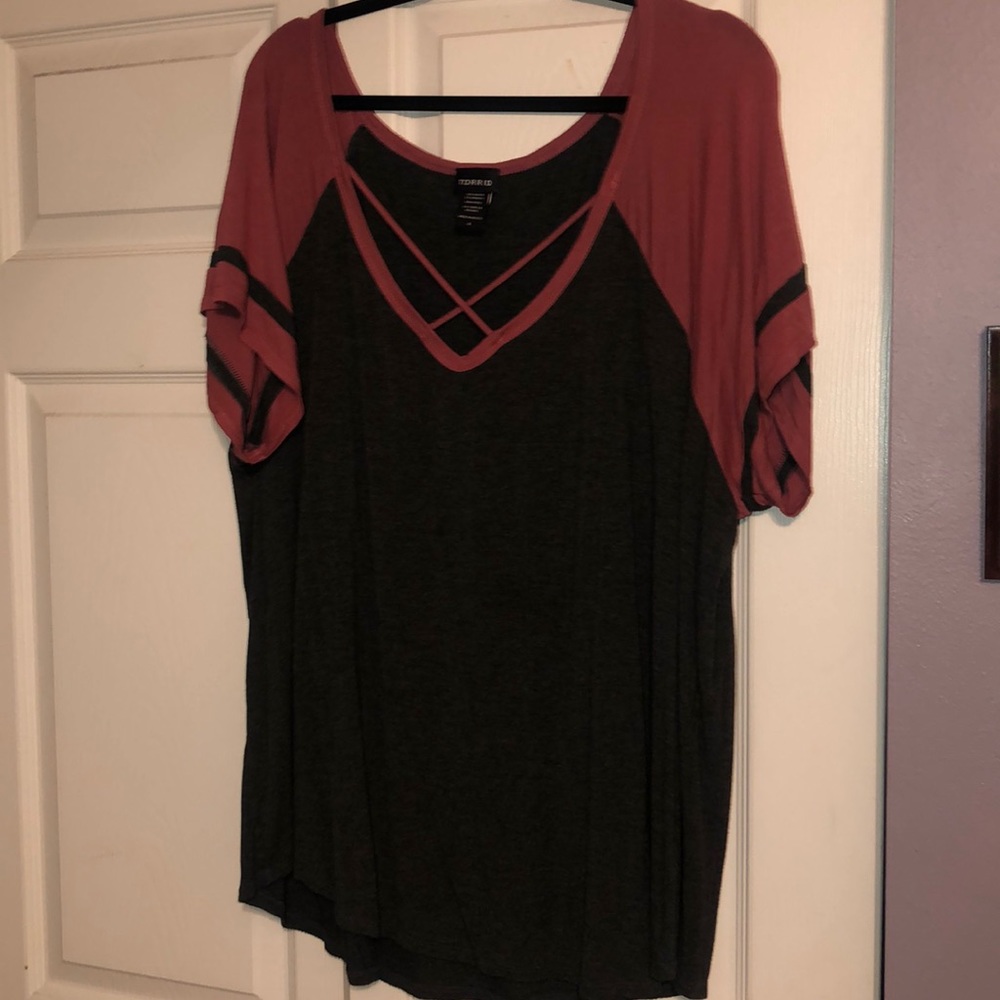 Torrid grey and pink sporty T-shirt